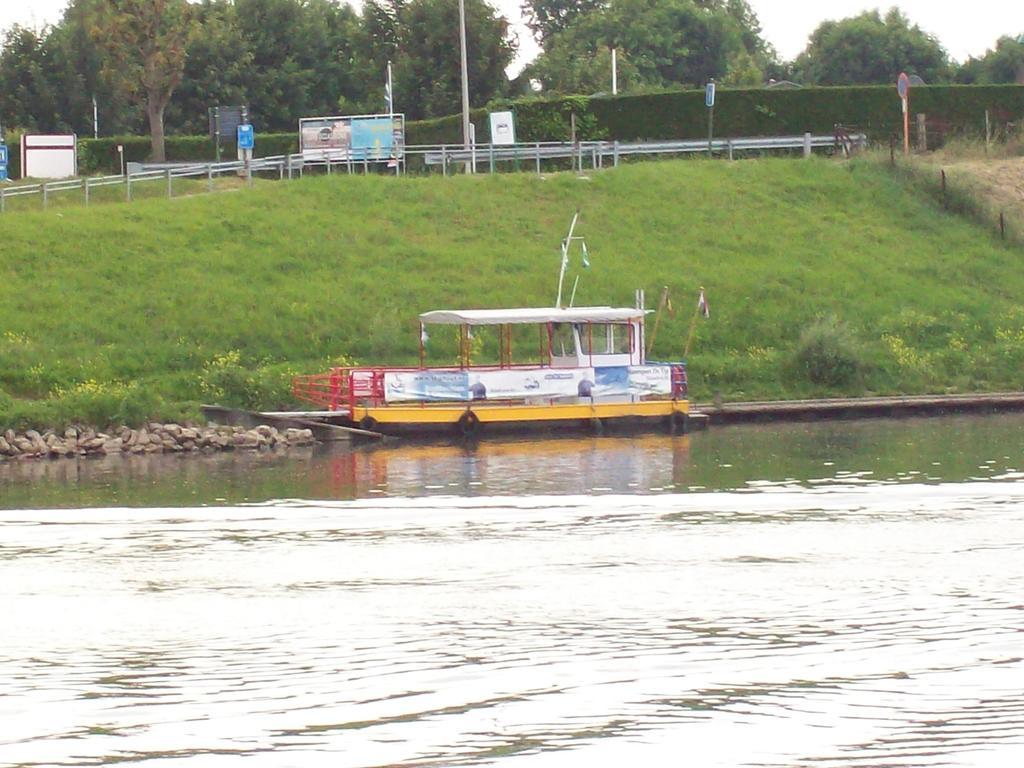 Vakantie Appartementen Engelen Stevensweert Luaran gambar